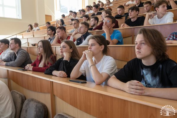 Возможности ДПО для студентов выпускных курсов