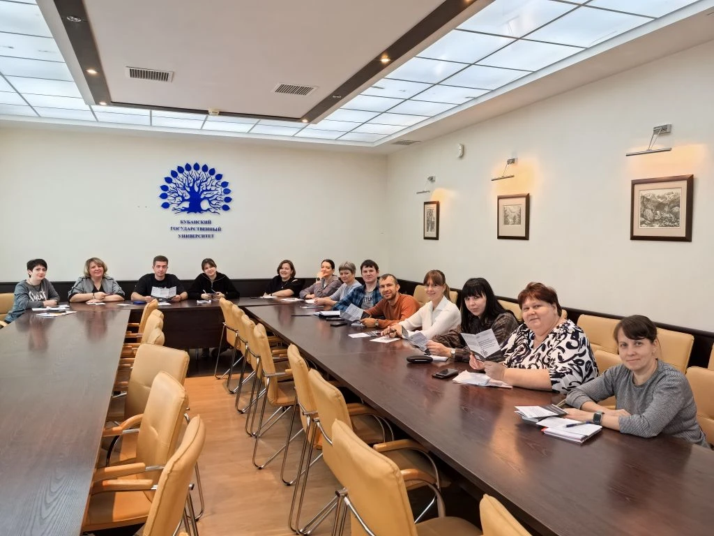 учителя информатики осваивают цифровые технологии